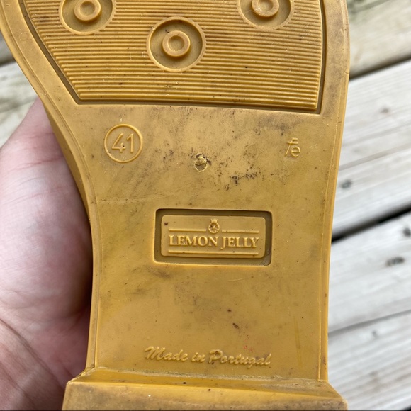 41 Lemon Jelly Yellow Chelsea Rain Boots - Picture 3 of 9